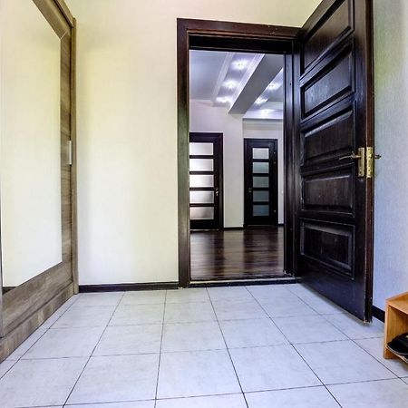 Opera Bed&Breakfast Bischkek Exterior foto