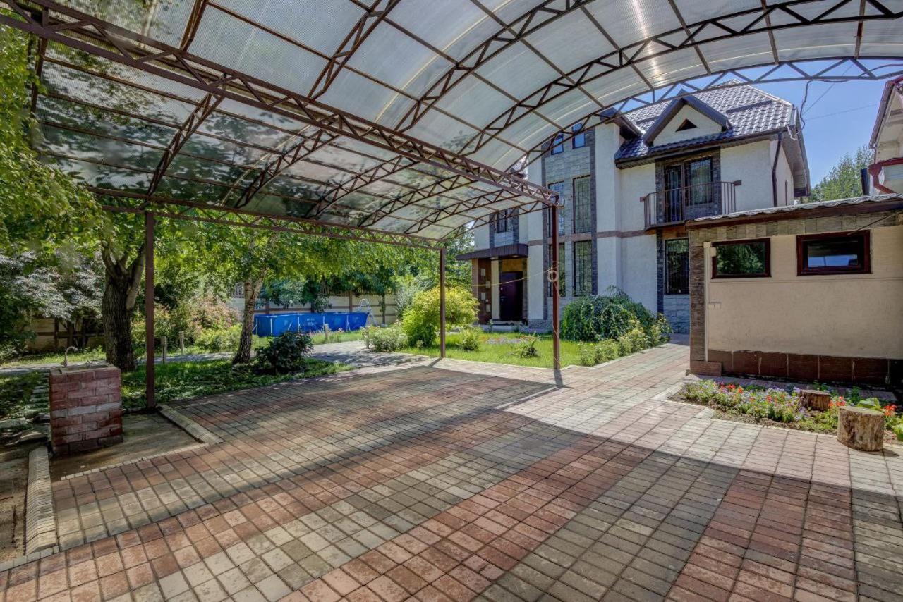 Opera Bed&Breakfast Bischkek Exterior foto