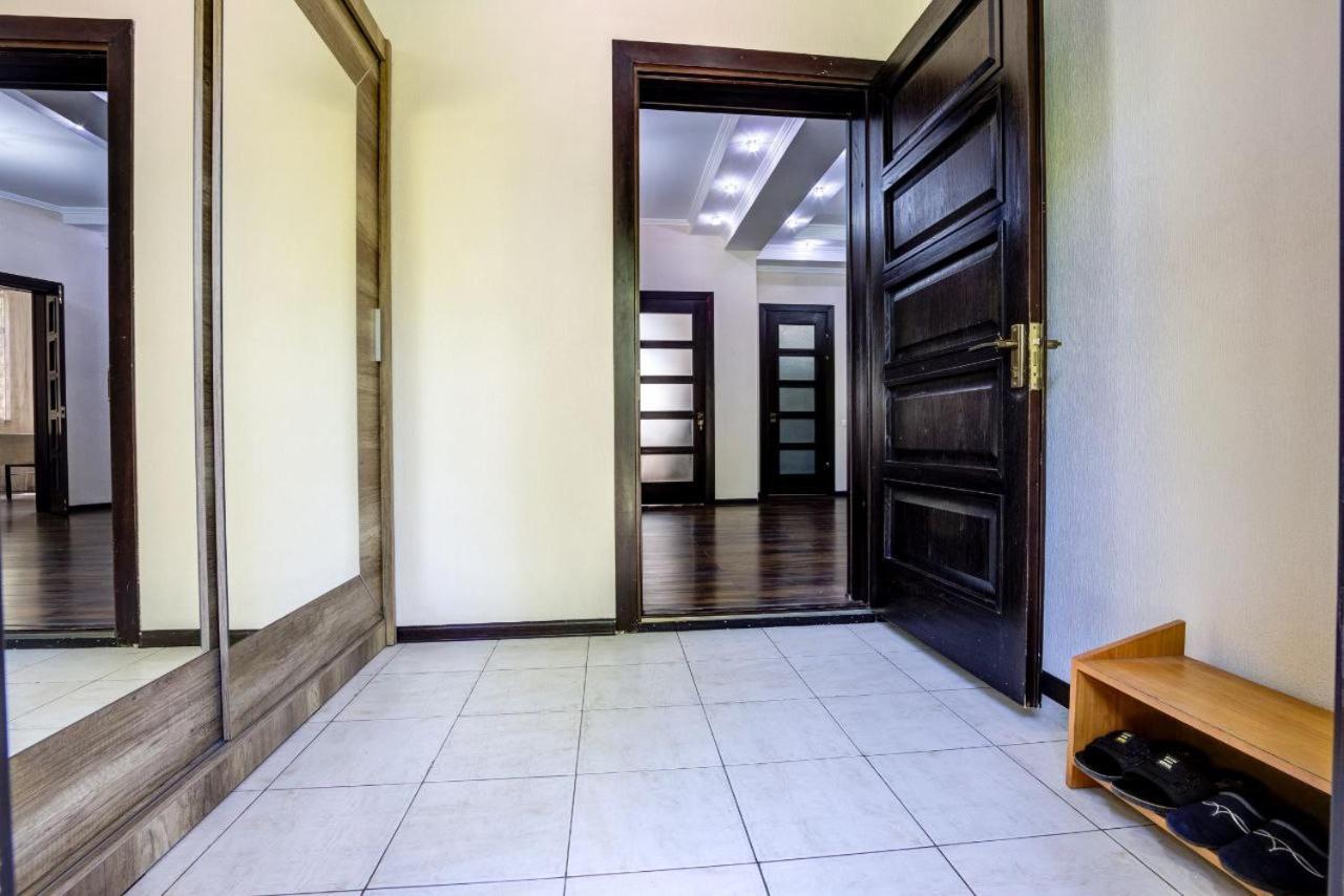Opera Bed&Breakfast Bischkek Exterior foto
